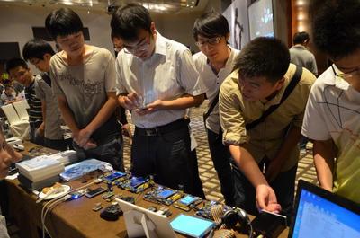 星翼電子科技攜STM32F4開發板亮相2014 ST宣講會